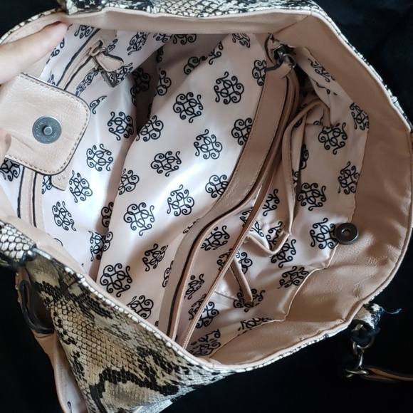 Jessica Simpson Handbag - Picture 2 of 4